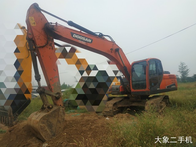 斗山 DX215-9C 挖掘机