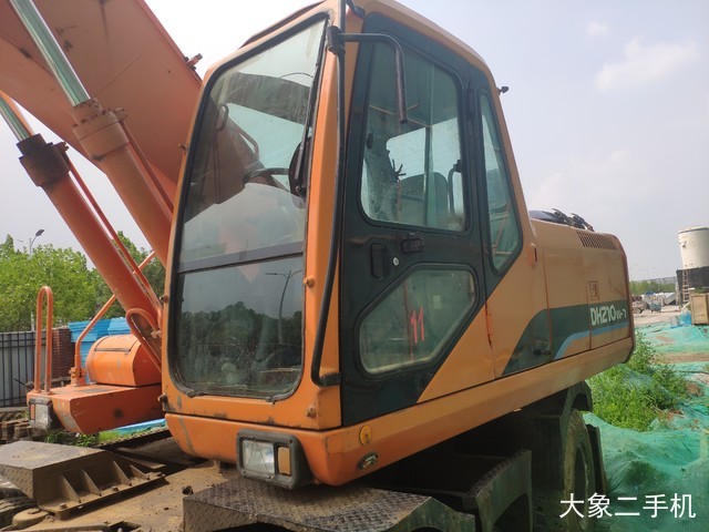 斗山 DH210W-7 挖掘机