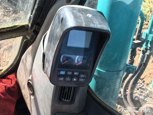 神钢 SK250-8 挖掘机