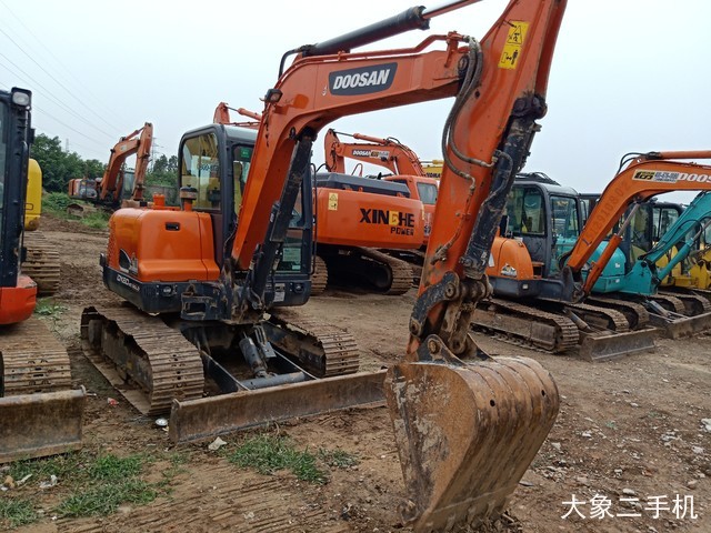 斗山 DX60-9C 挖掘机