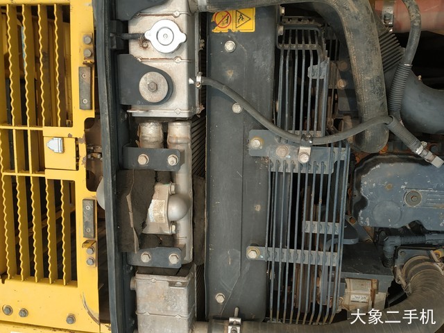 小松 PC240LC-8M0 挖掘机