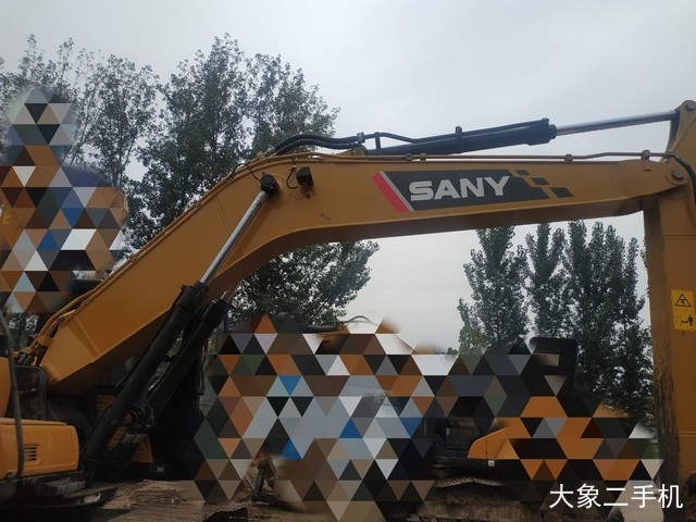 三一重工 SY215C-10 挖掘机