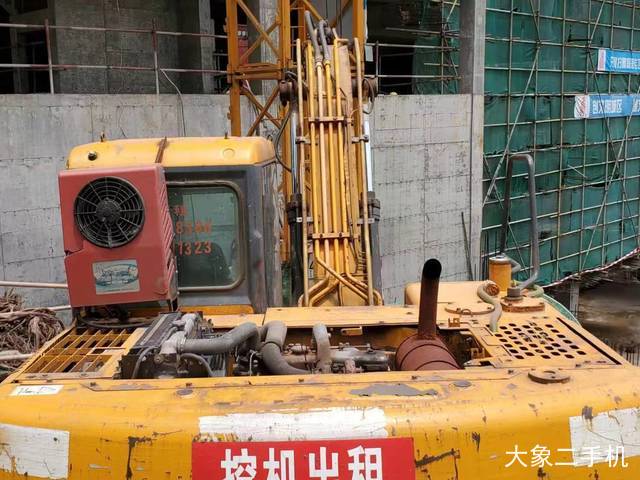 三一重工 SY135C-8 挖掘机