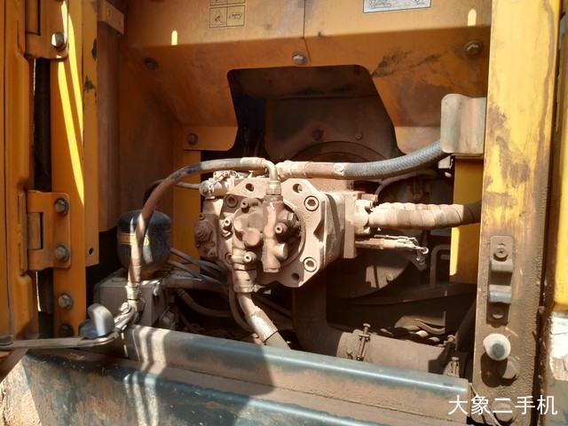 现代 R150LC-9 挖掘机