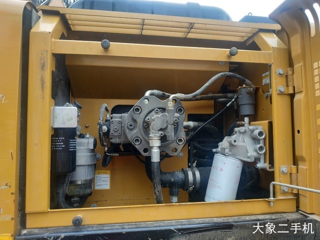 三一重工 SY215C-10 挖掘机