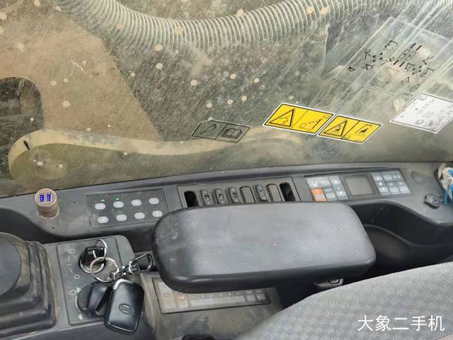 卡特彼勒 323DL 挖掘机