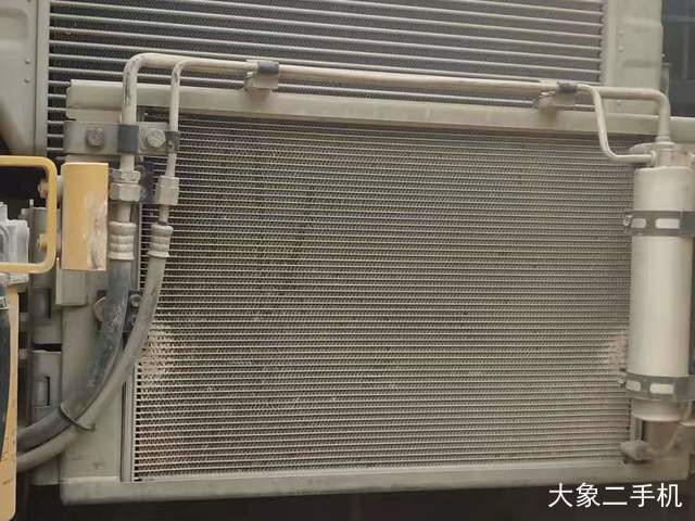 卡特彼勒 323DL 挖掘机