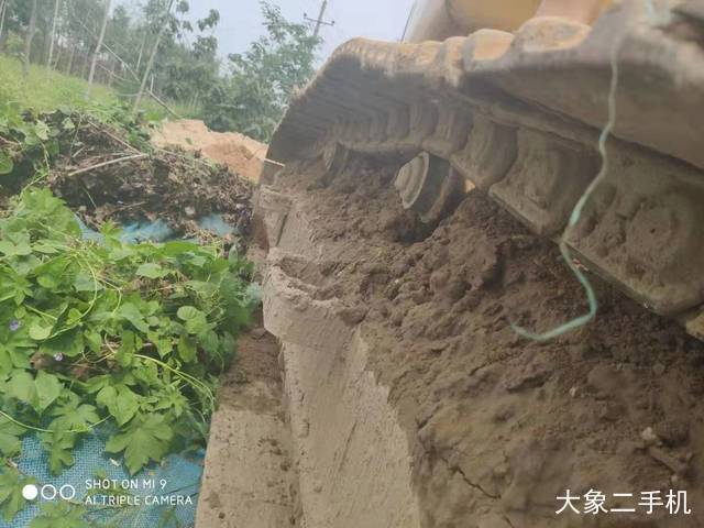 小松 PC240LC-8 挖掘机