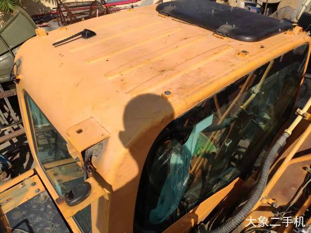 现代 R150W-9 挖掘机