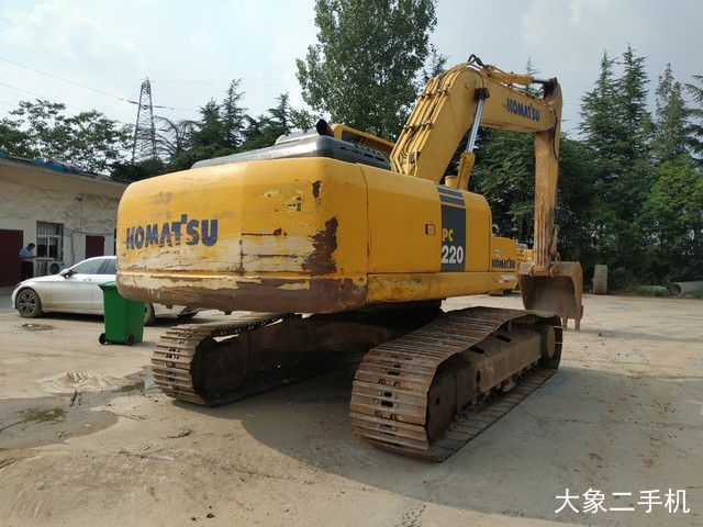 小松 PC220-8 挖掘机