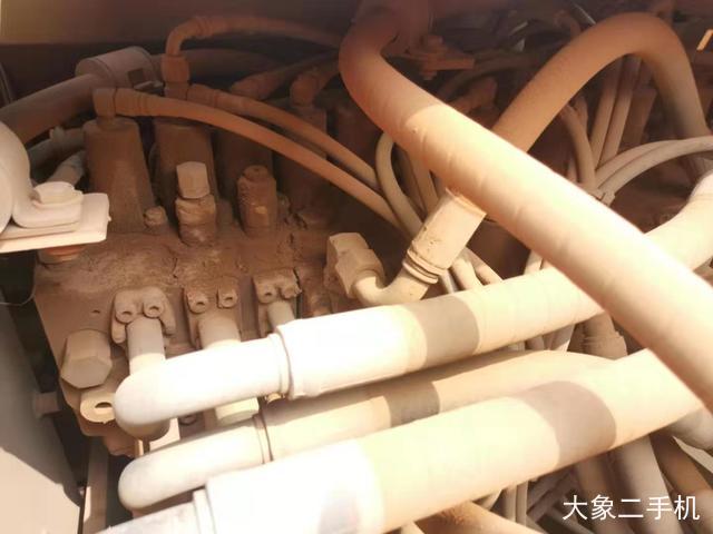 卡特彼勒 323DL 挖掘机