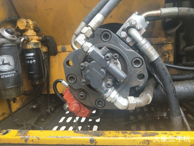 约翰迪尔 E240LC 挖掘机