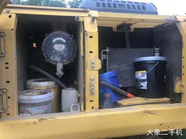 小松 PC200-8 挖掘机