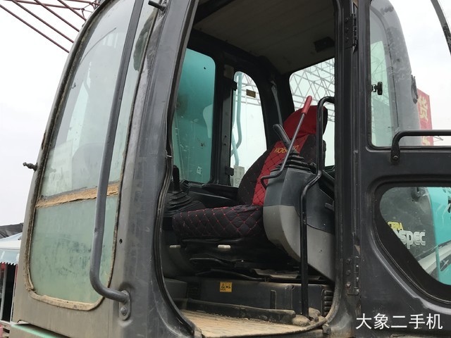 神钢 SK210LC-8 挖掘机