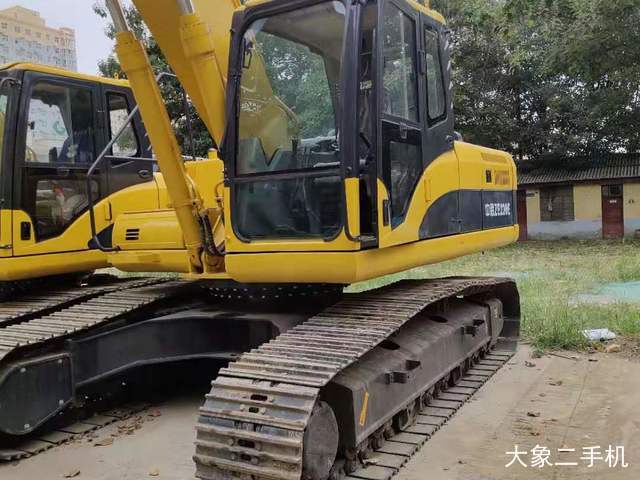 中联重科 ZE230E 挖掘机