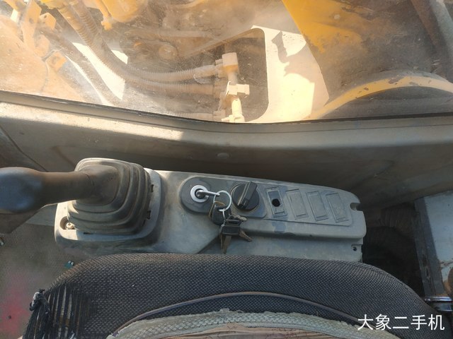 龙工 LG6235 挖掘机