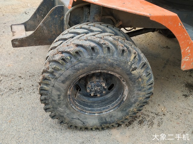 新源 XY75W-8 挖掘机