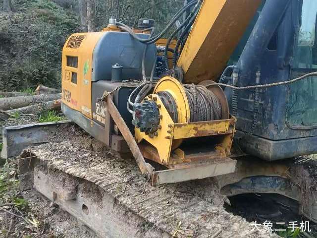 徐工 XE75D 挖掘机