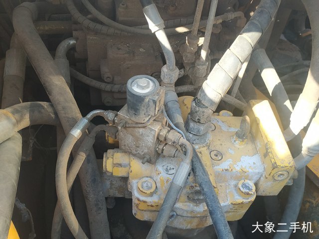 龙工 LG6235 挖掘机