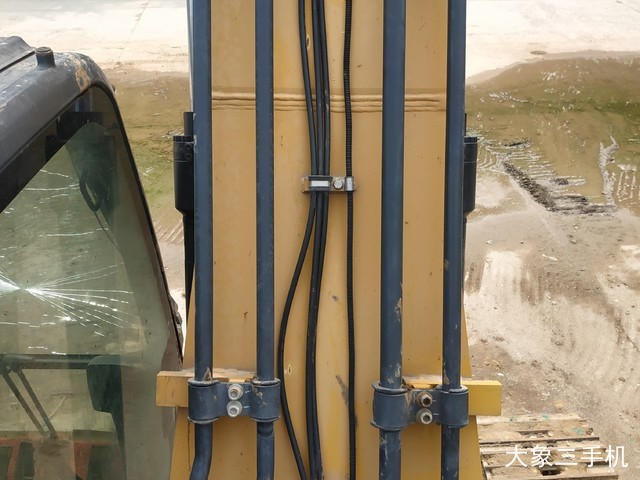 徐工 XE215CA 挖掘机