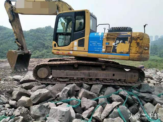 小松 PC240LC-8 挖掘机