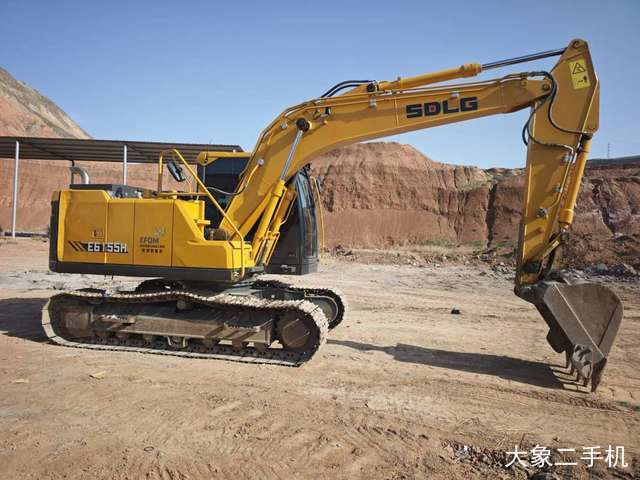 山东临工 E6150F 挖掘机