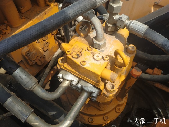 三一重工 SY215C 挖掘机