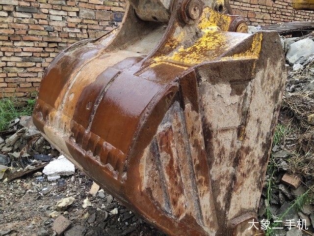 小松 PC220-8 挖掘机