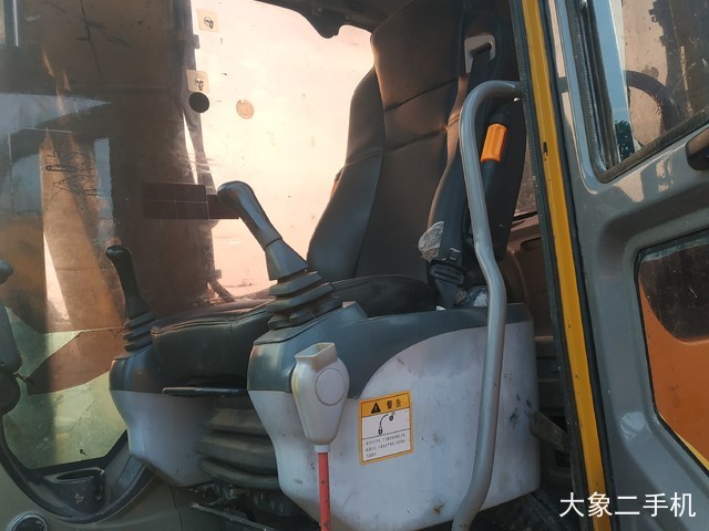 徐工 XE150 挖掘机