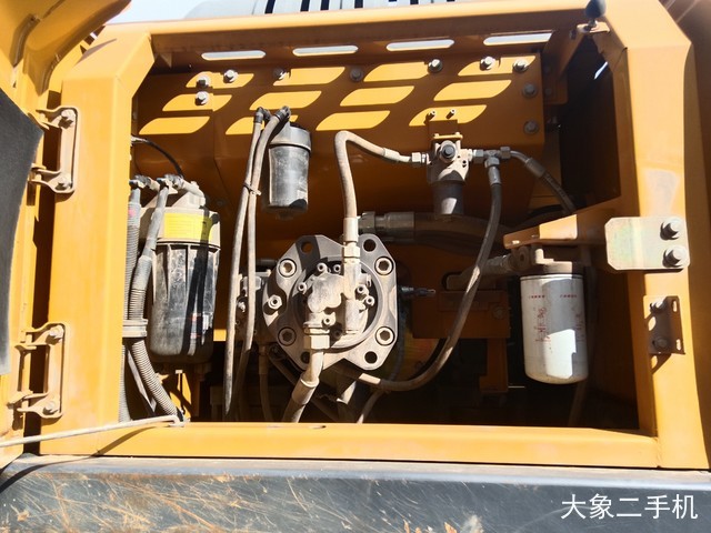 徐工 XE200DA 挖掘机