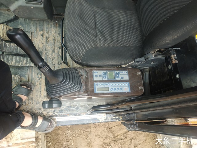 三一重工 SY215C-10 挖掘机