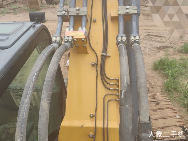 徐工 XE470C 挖掘机