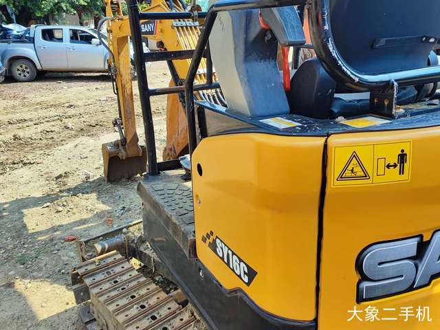 三一重工 SY16C 挖掘机
