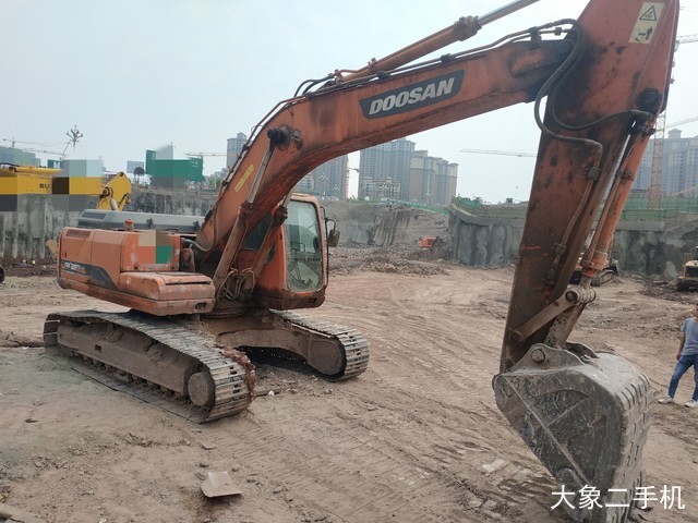 斗山 DH225LC-9 挖掘机