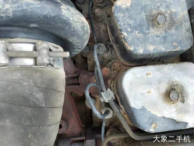 现代 R215-7 挖掘机