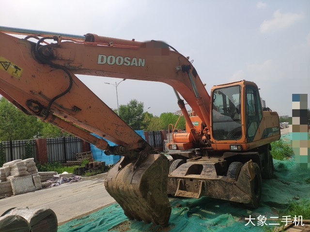 斗山 DH210W-7 挖掘机