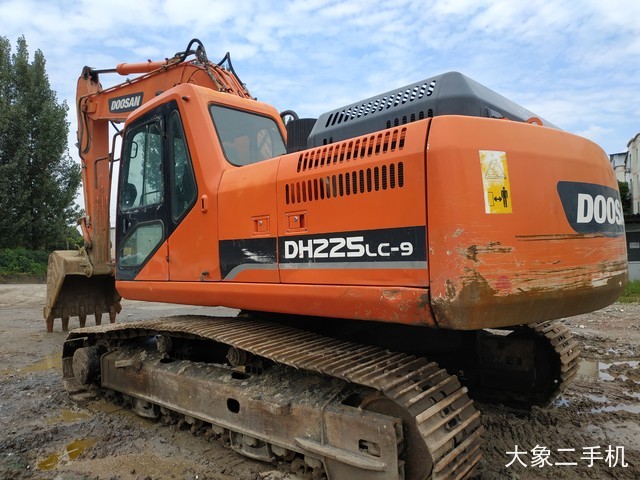 斗山 DH225LC-9 挖掘机