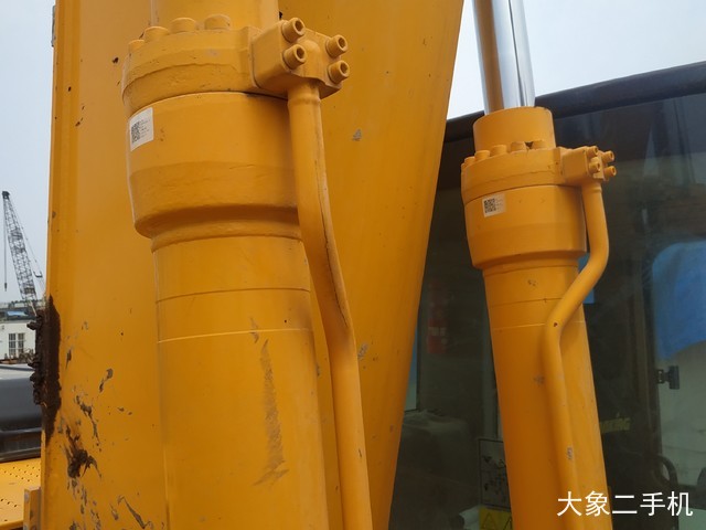 龙工 LG6245E 挖掘机