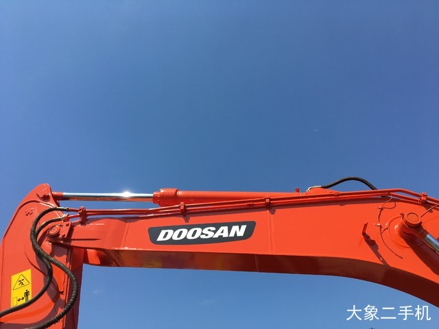 斗山 DX150LC 挖掘机