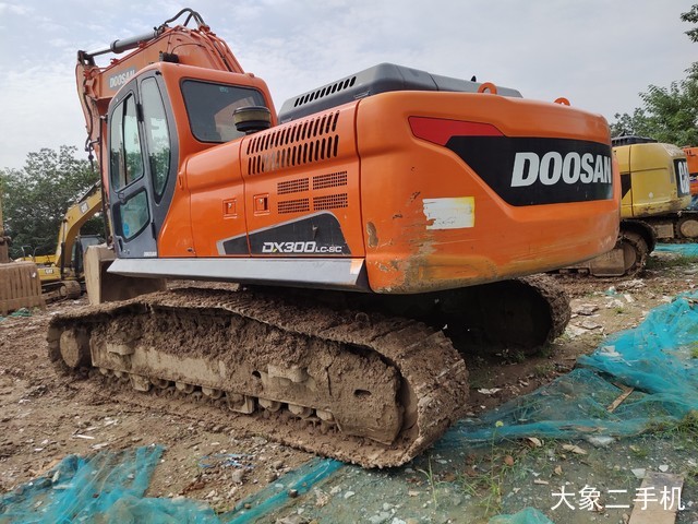 斗山 DX260LC-9C 挖掘机