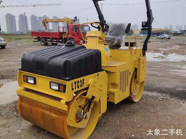 洛阳路通 LTC3PB 压路机