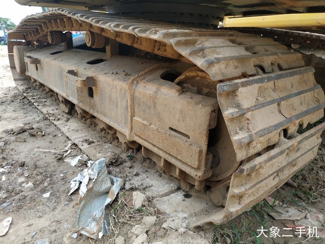 神钢 SK200-8 挖掘机