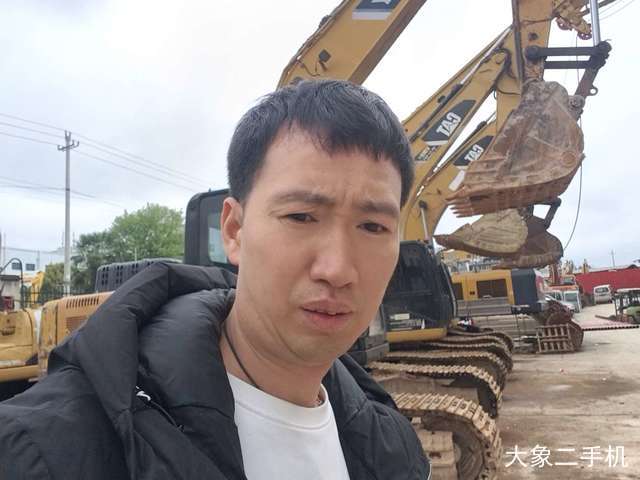 三一重工 SY215C 挖掘机