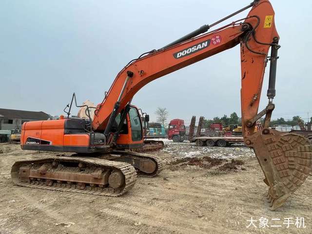 斗山 DX220LC-9C 挖掘机