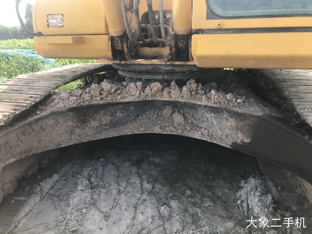 小松 PC240LC-8M0 挖掘机