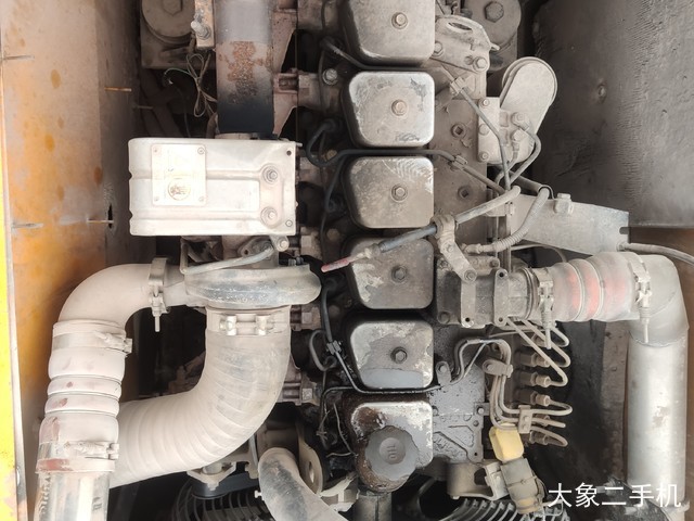 现代 R225-7 挖掘机