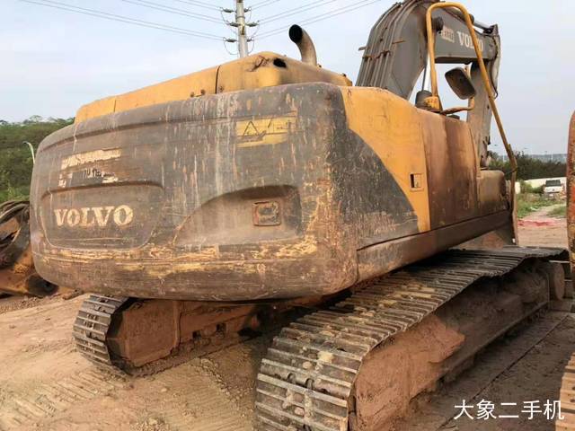 沃尔沃 EC210BLC 挖掘机