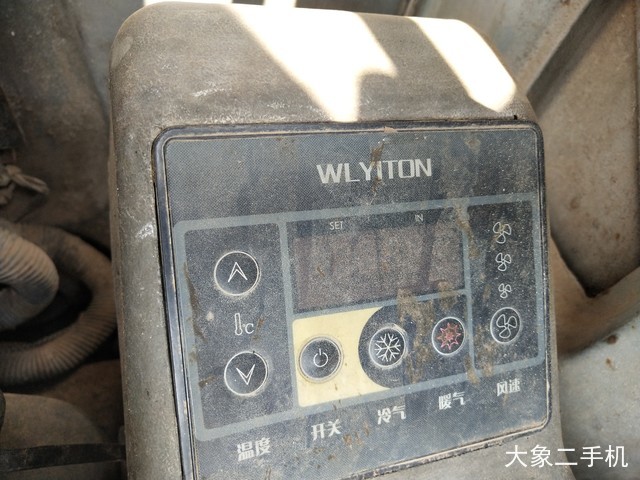 神钢 SK60-C 挖掘机