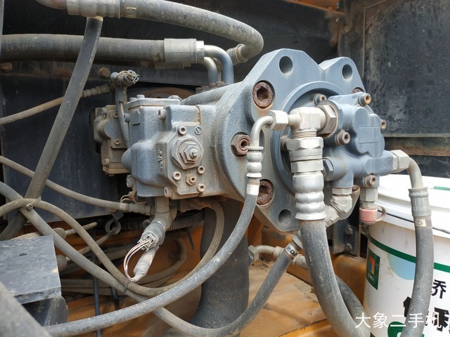 加藤 HD820E 挖掘机