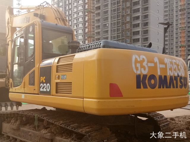 小松 PC240LC-8M0 挖掘机